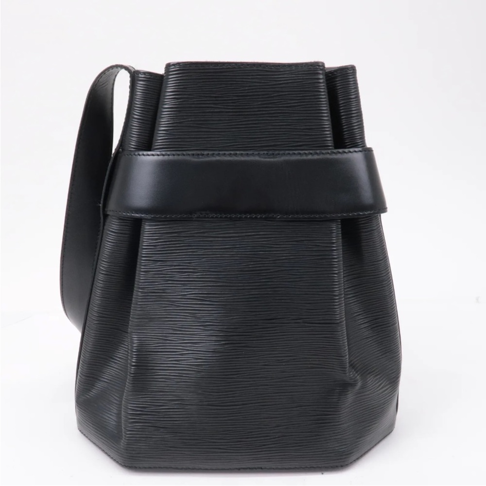 Louis Vuitton EPI sac black paule in mint condition